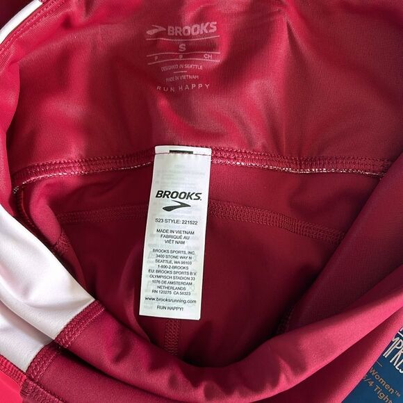 Brooks Women's Method 3/4 Tights, Color is Razzmatazz, Small, NWT - Picture 8 of 10